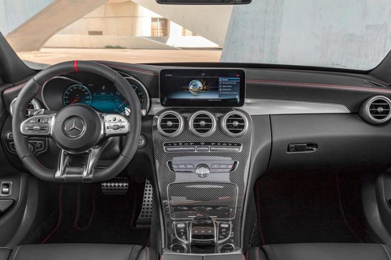 Mercedes AMG C43 interior